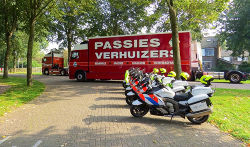 Passions Preparing the moving van for a Toetertocht in Alphen aan den Rijn. Passions Preparing the moving van for a Toetertocht in Alphen aan den Rijn.