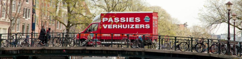 Passies verhuizen vrachtwagen in Leiden